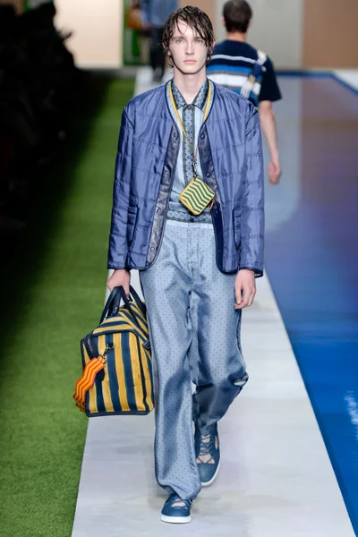 Look 35